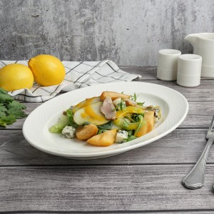 Блюдо овальное 30*21 см,фарфор 