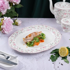 Блюдо овальное 34*27 cм,фарфор 